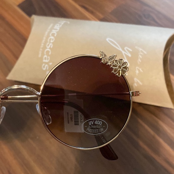 Francesca’s Butterfly Flower Sunglasses - Picture 2 of 2